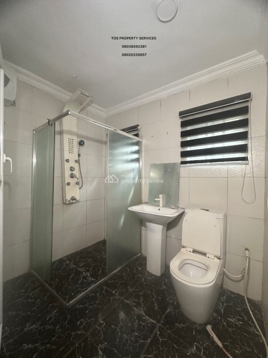 Lovely 2 Bedroom Flat, Off Herbert Macaulay Way, Yaba, Lagos, Flat / Apartment for Rent