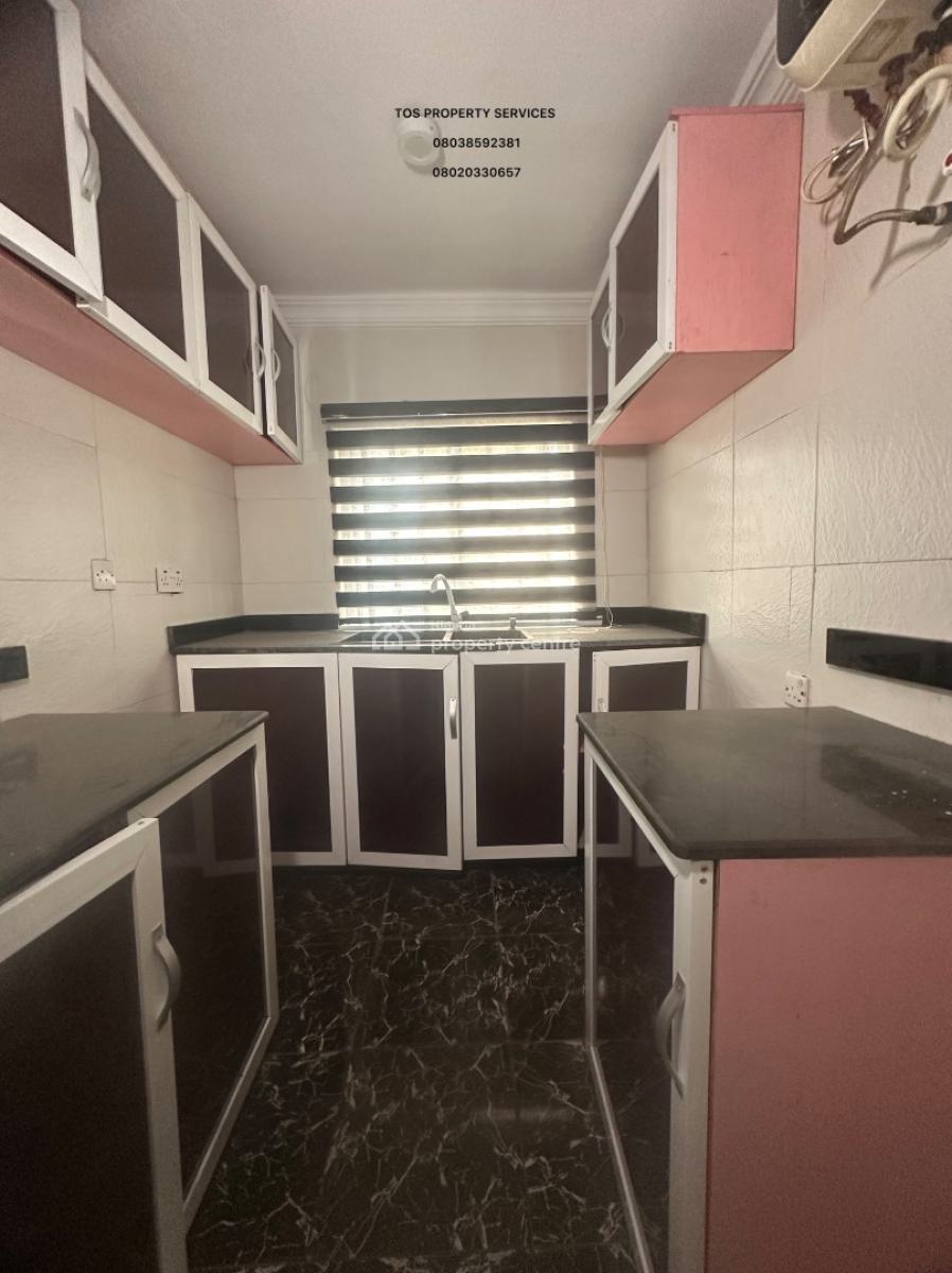 Lovely 2 Bedroom Flat, Off Herbert Macaulay Way, Yaba, Lagos, Flat / Apartment for Rent