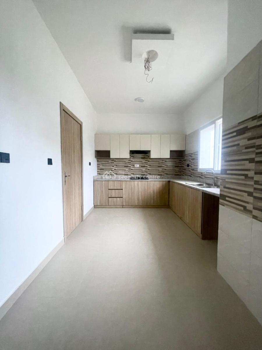 Contemporary 2 Bedroom Penthouse, Ilaje, Ajah, Lagos, Flat / Apartment for Sale