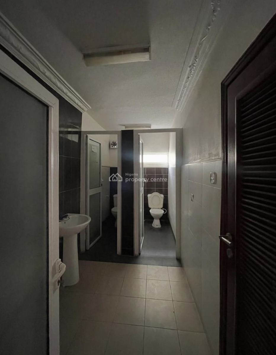 Commercial 5bedroom  Duplex with Bq at Lekki Phase 1, Lekki Phase 1 By Bis, Lekki Phase 1, Lekki, Lagos, Semi-detached Duplex for Rent