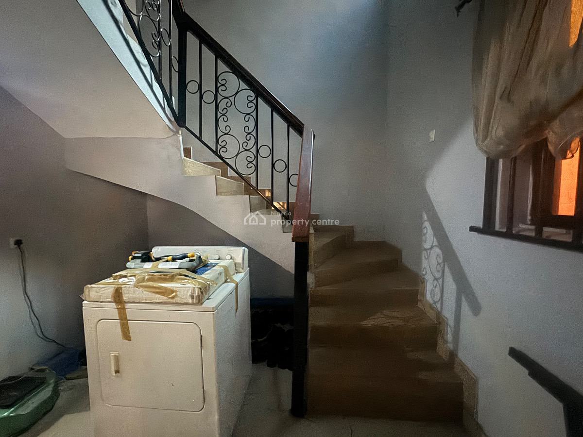 Well Built 5bedroom Duplex, Secured Close, Omole Phase 1, Ikeja, Lagos, Semi-detached Duplex for Sale