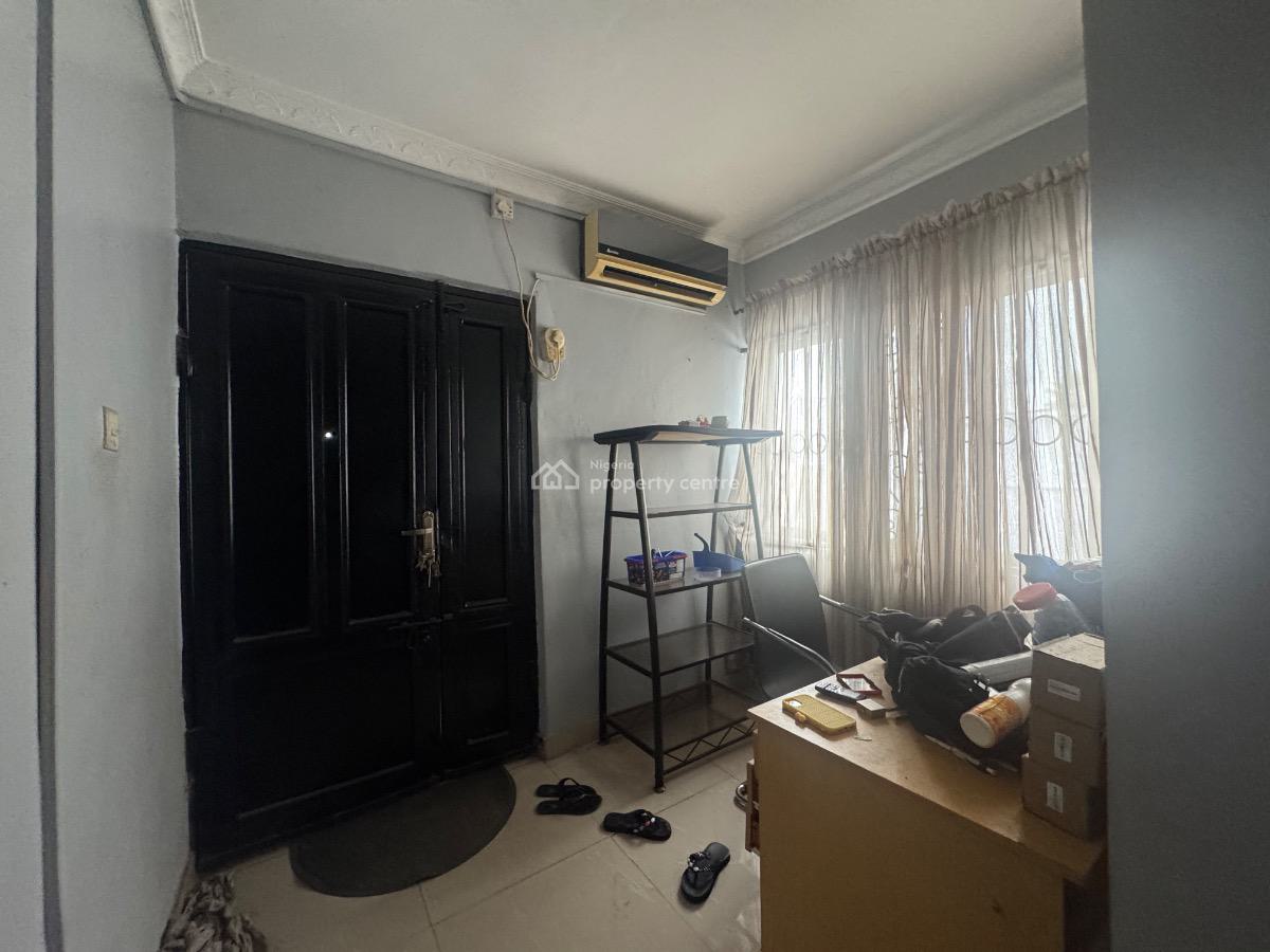 Well Built 5bedroom Duplex, Secured Close, Omole Phase 1, Ikeja, Lagos, Semi-detached Duplex for Sale