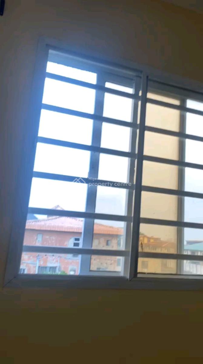 Luxury 2bedroom Flat with All Modern Facilities Fenced Round with Gate, Ogudu Road, Ogudu, Lagos, Flat / Apartment for Rent