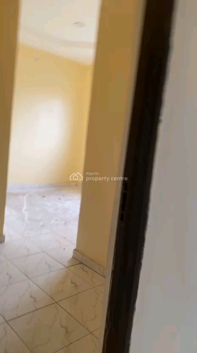 Luxury 2bedroom Flat with All Modern Facilities Fenced Round with Gate, Ogudu Road, Ogudu, Lagos, Flat / Apartment for Rent