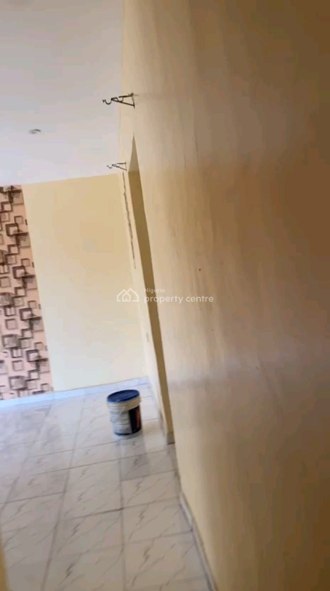Luxury 2bedroom Flat with All Modern Facilities Fenced Round with Gate, Ogudu Road, Ogudu, Lagos, Flat / Apartment for Rent