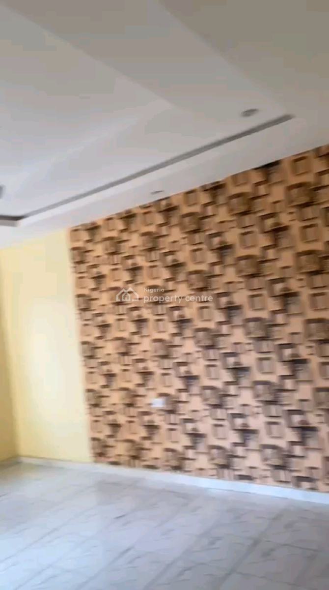 Luxury 2bedroom Flat with All Modern Facilities Fenced Round with Gate, Ogudu Road, Ogudu, Lagos, Flat / Apartment for Rent