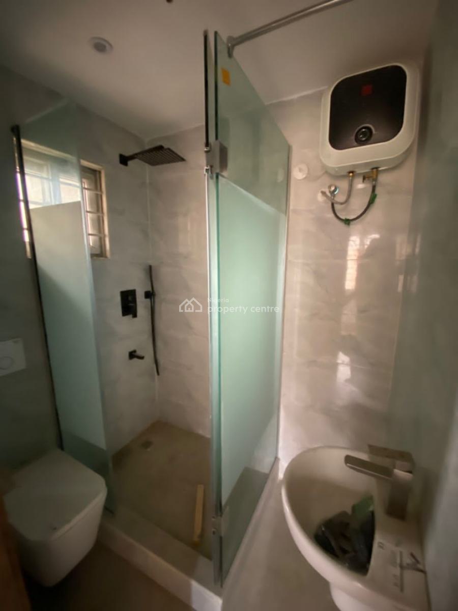 Luxury 3 Bedroom Apartment with Bq and Good Fittings, Lekki Phase 1, Lekki, Lagos, Flat / Apartment for Rent