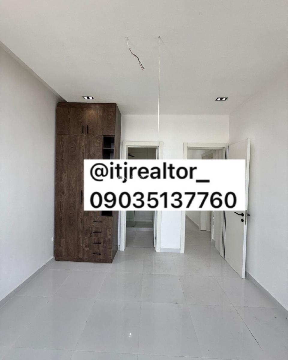 Luxury 2 Bedroom Apartment with Bq, Ologolo, Ologolo, Lekki, Lagos, Block of Flats for Sale