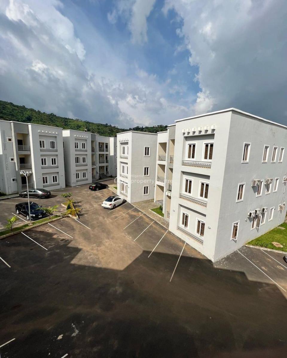 a Well-built Spacious & Serviced 3bedroom Flat, Diplomatic Zone ( Video of The Apartment Is Attached), Katampe Extension, Katampe, Abuja, Flat / Apartment for Sale