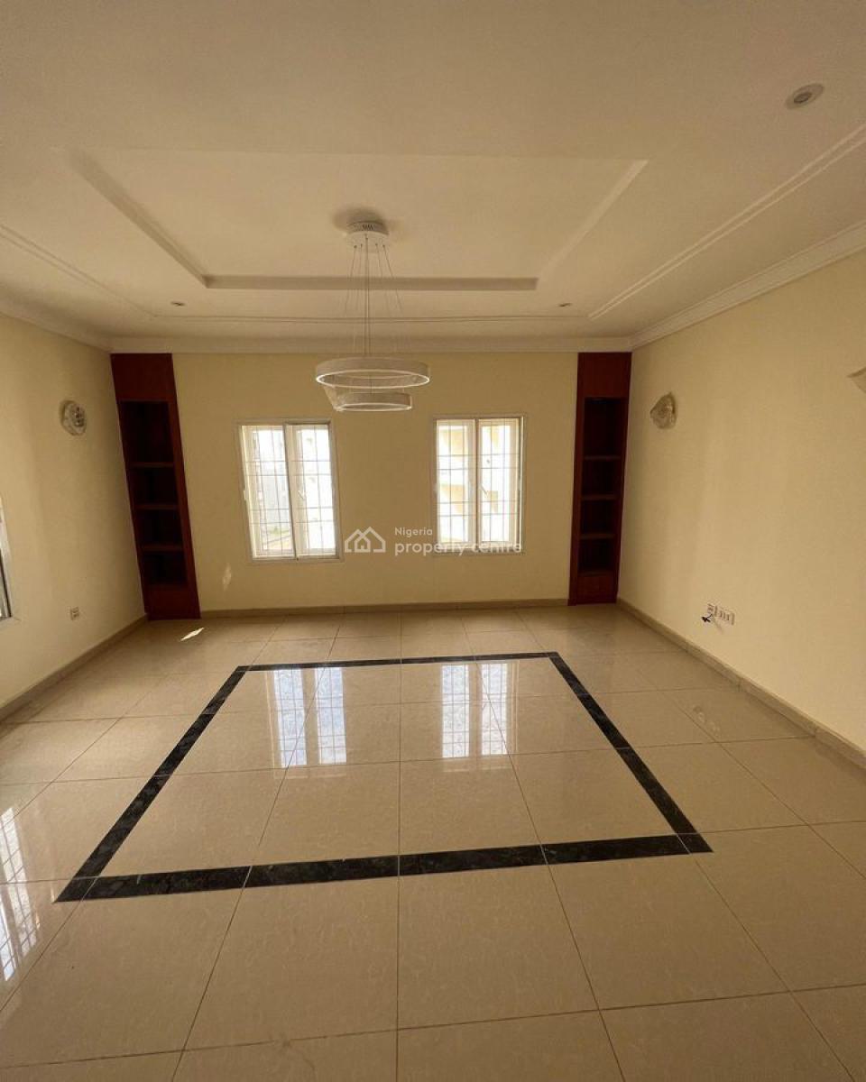 a Well-built Spacious & Serviced 3bedroom Flat, Diplomatic Zone ( Video of The Apartment Is Attached), Katampe Extension, Katampe, Abuja, Flat / Apartment for Sale