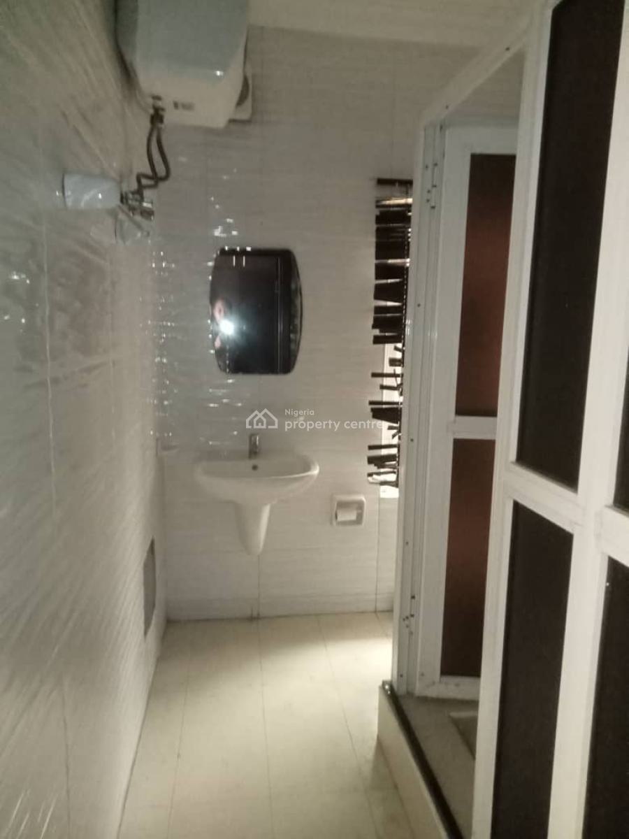Service 3bedroom Flat, Adeniyi Jones Ikeja Lagos, Ikeja, Lagos, Flat / Apartment for Rent