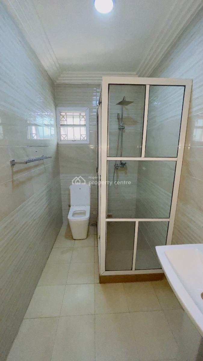 Spacious 3bedroom Flat Upstairs with a Room Bq, Off Gbangbala Street, Ikate Elegushi, Lekki, Lagos, Flat / Apartment for Rent