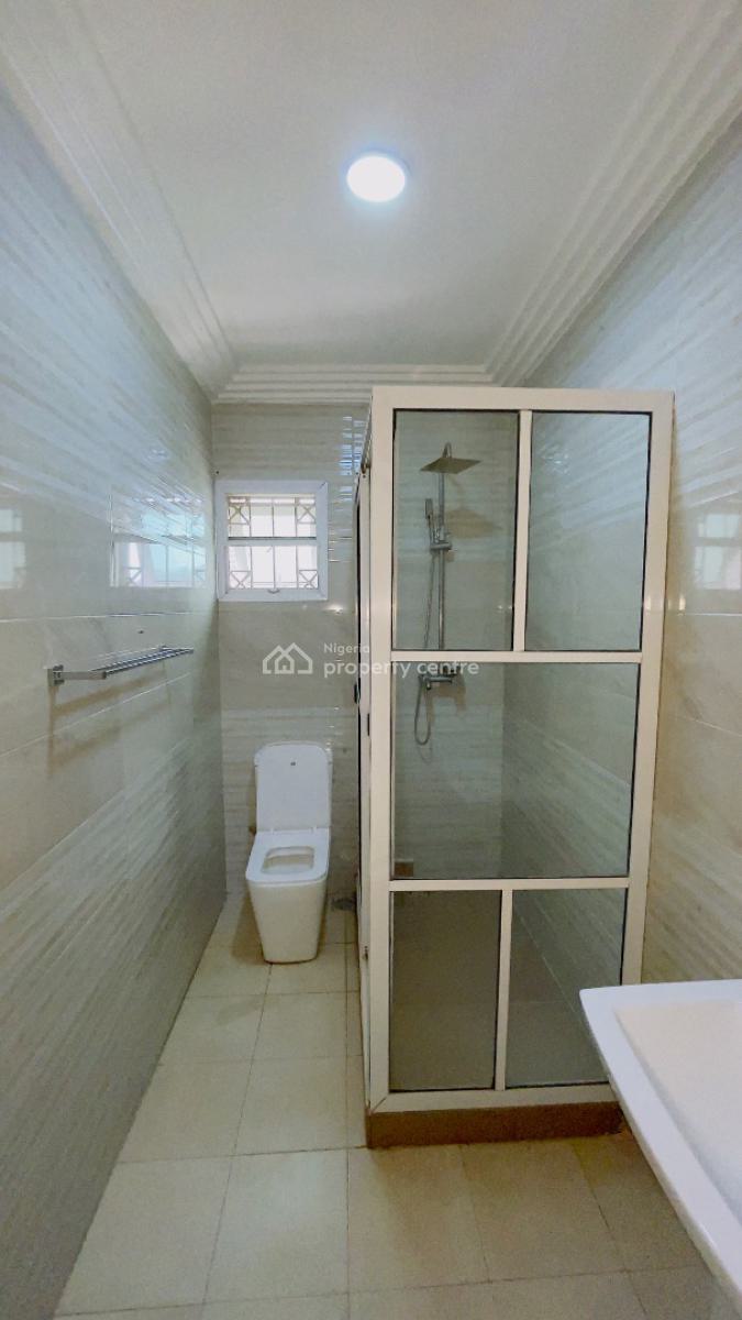 Spacious 3bedroom Flat Upstairs with a Room Bq, Off Gbangbala Street, Ikate Elegushi, Lekki, Lagos, Flat / Apartment for Rent