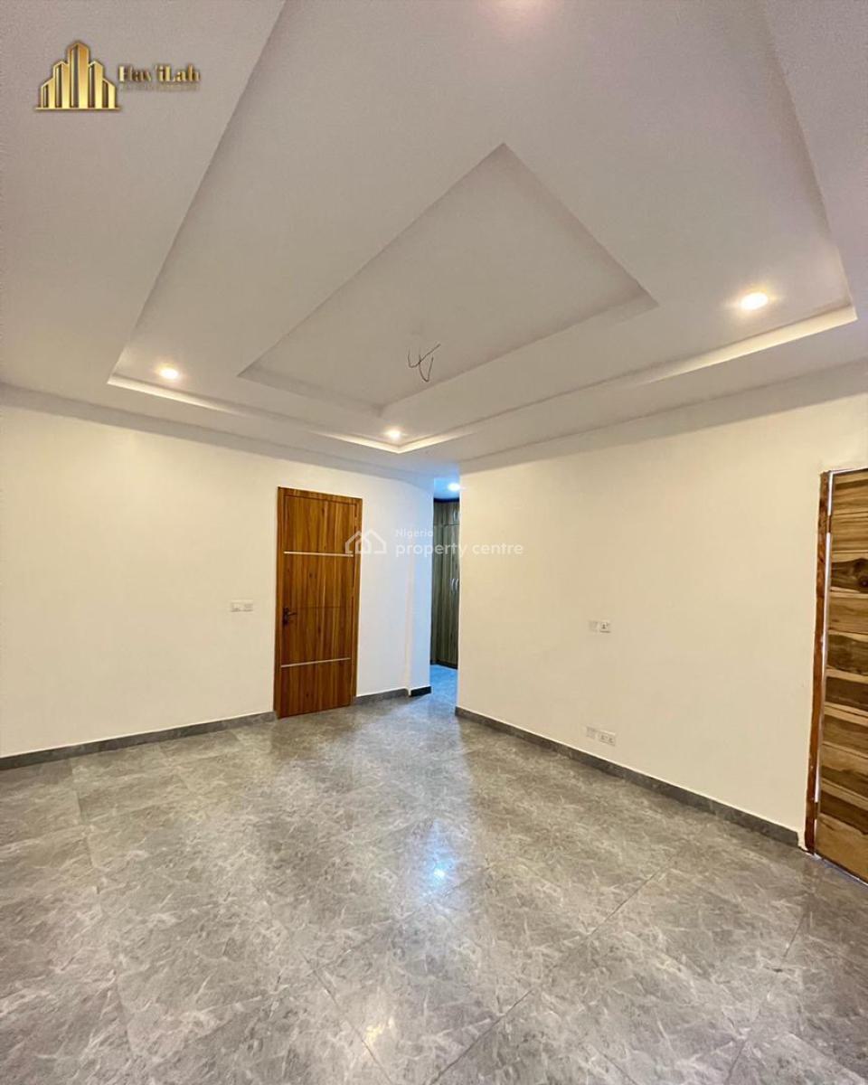 Distress Property Newly Built&very Spacious 3 Bedroom Terrace Duplex, Westend Estate, Lekki County, Ikota, Lekki, Lagos, Terraced Duplex for Sale