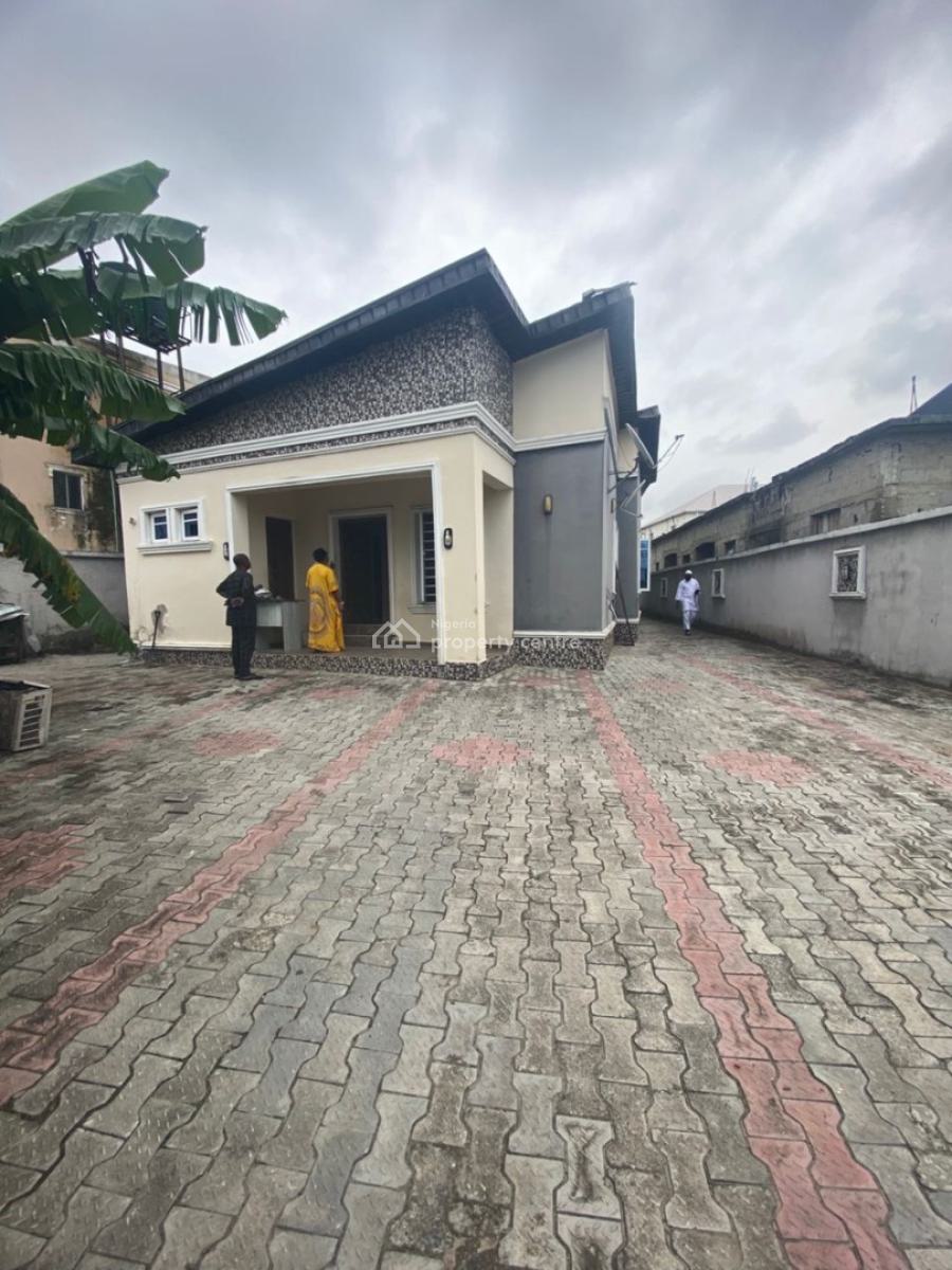 Spacious 4bedroom Bungalow on 400sqm Land, Sangotedo, Ajah, Lagos, Detached Bungalow for Sale
