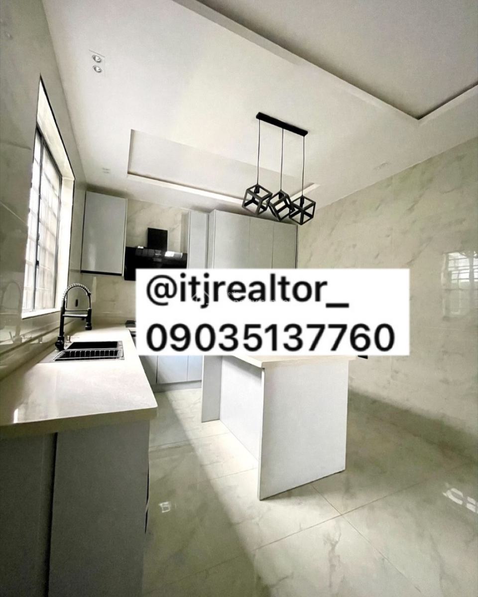 Modestly Finished 5 Bedroom Detached Duplex with Bq, Ologolo, Ologolo, Lekki, Lagos, Detached Duplex for Sale