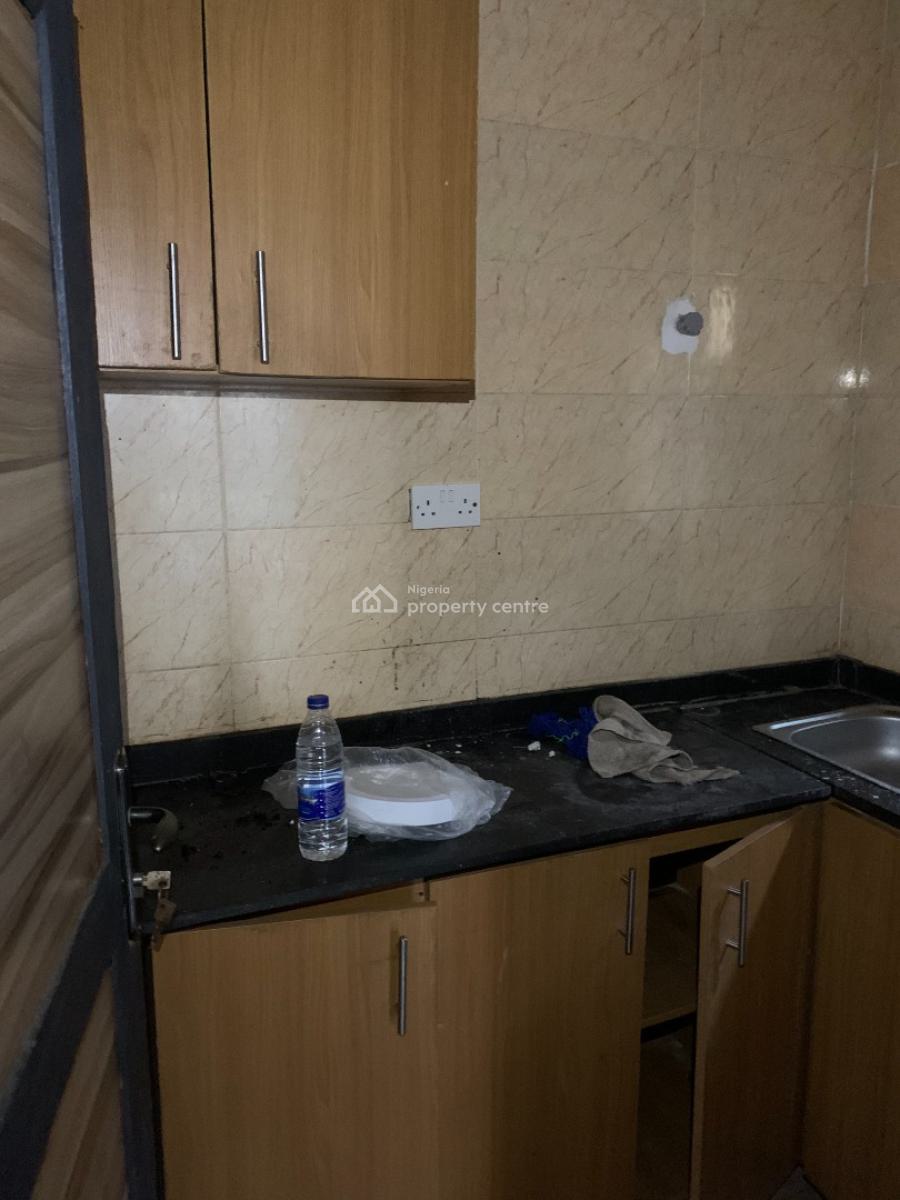 Sharp Selfcon Upstairs with Pop Finishing, Personal Prepaid Meter, Abijo Gra Ext, Ajah, Lagos, Self Contain (single Rooms) for Rent