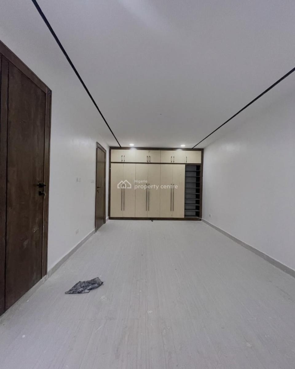 Newly Built and Serviced with 24/7 Power Supply 3 Bedroom En-suite Fla, Ikate, Lekki, Lagos, Flat / Apartment for Rent