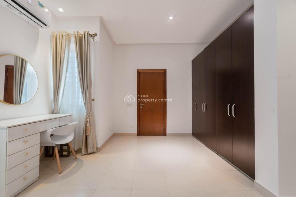 Cozy and Spacious 3 Bedroom Apartment with Snooker Board, 19c Bashorun Okusanya Street, Off Admiralty, Lekki Phase 1, Lekki, Lagos, Flat / Apartment Short Let