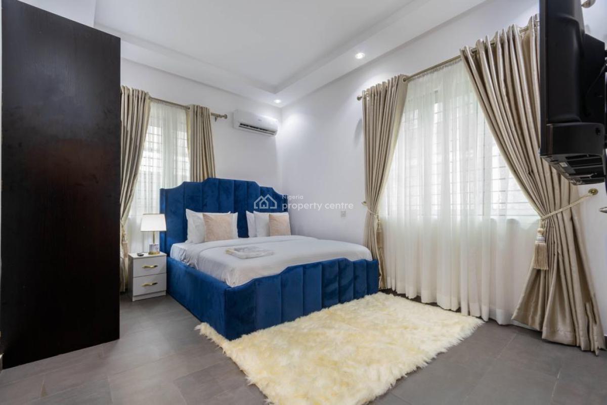 Cozy and Spacious 3 Bedroom Apartment with Snooker Board, 19c Bashorun Okusanya Street, Off Admiralty, Lekki Phase 1, Lekki, Lagos, Flat / Apartment Short Let