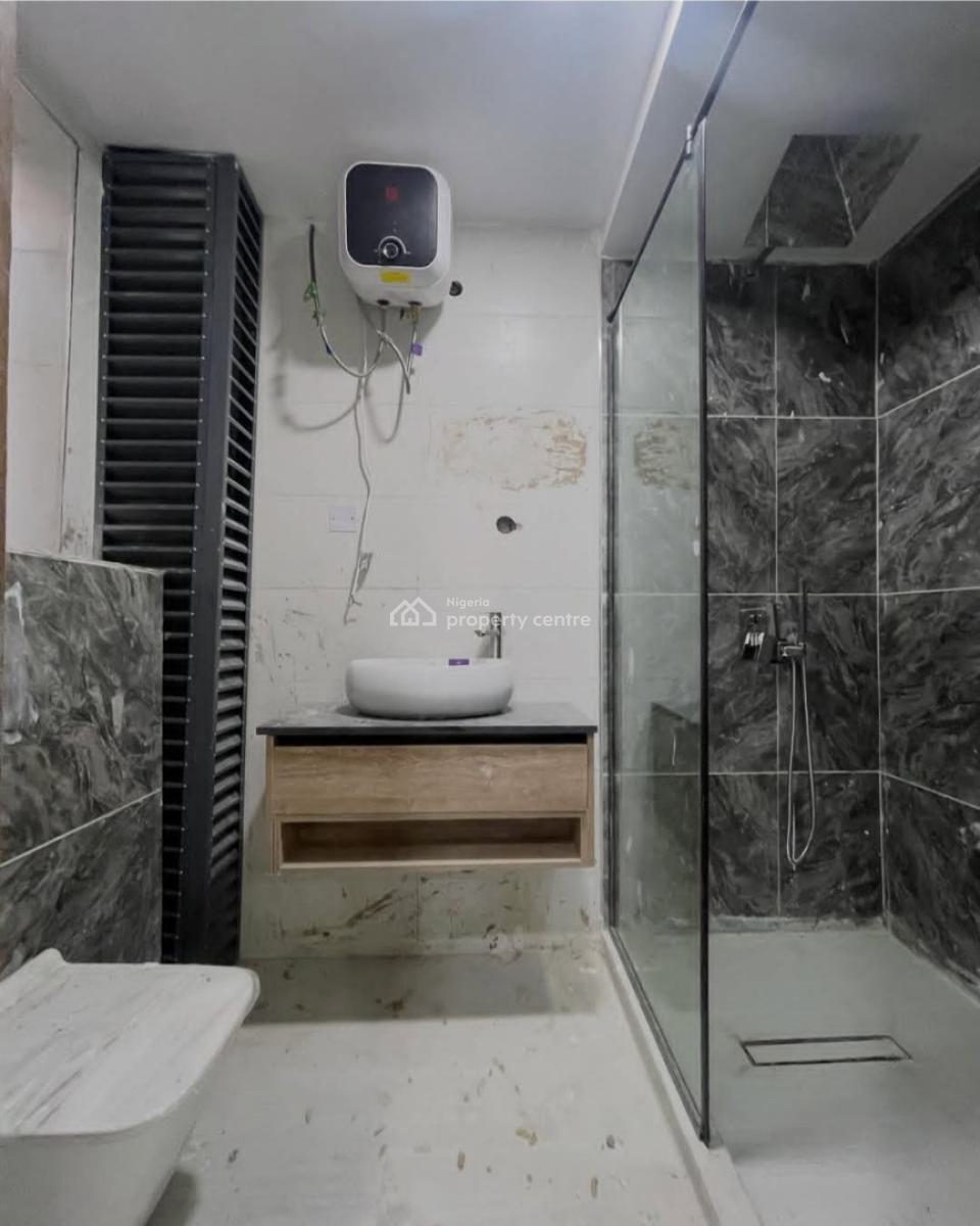 Newly Built and Serviced with 24/7 Power Supply 2 Bedroom En-suite Fla, Ikate, Lekki, Lagos, Flat / Apartment for Rent