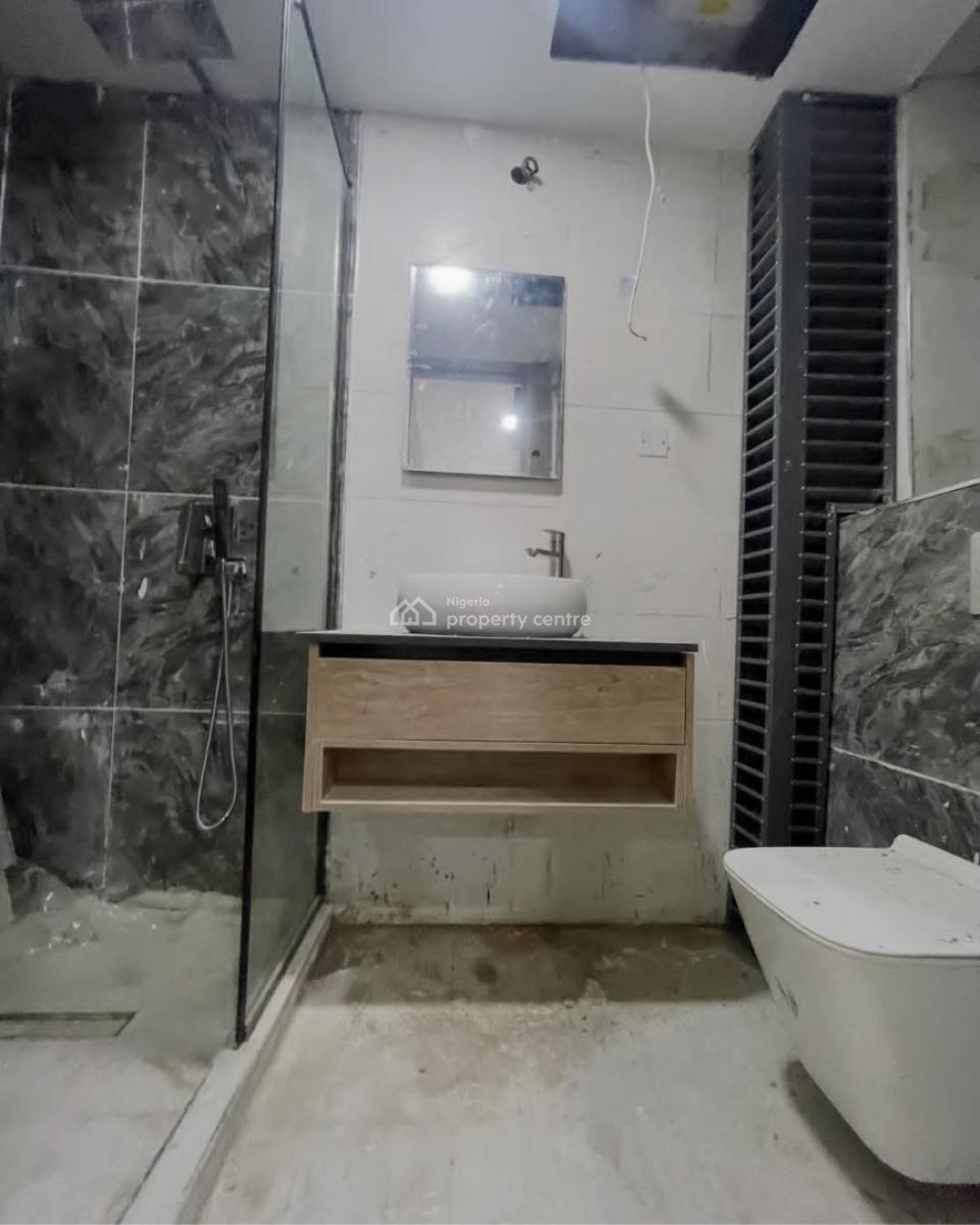 Newly Built and Serviced with 24/7 Power Supply 2 Bedroom En-suite Fla, Ikate, Lekki, Lagos, Flat / Apartment for Rent