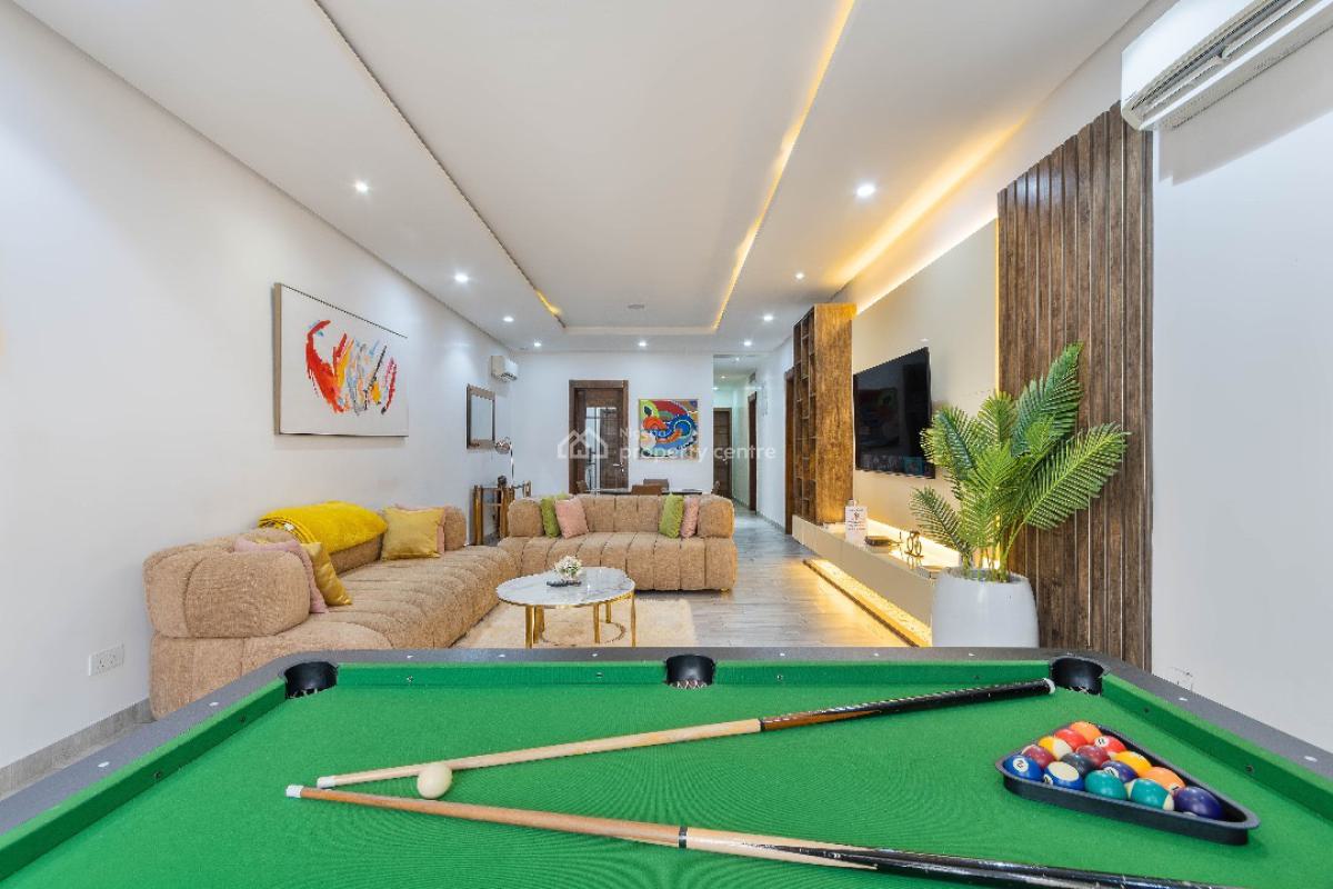 Cozy 3 Bedrooms Apartment with Swimming Pool and Snooker Board, Hunponu Wusu Street, Lekki Phase 1, Lekki, Lagos, Flat / Apartment Short Let
