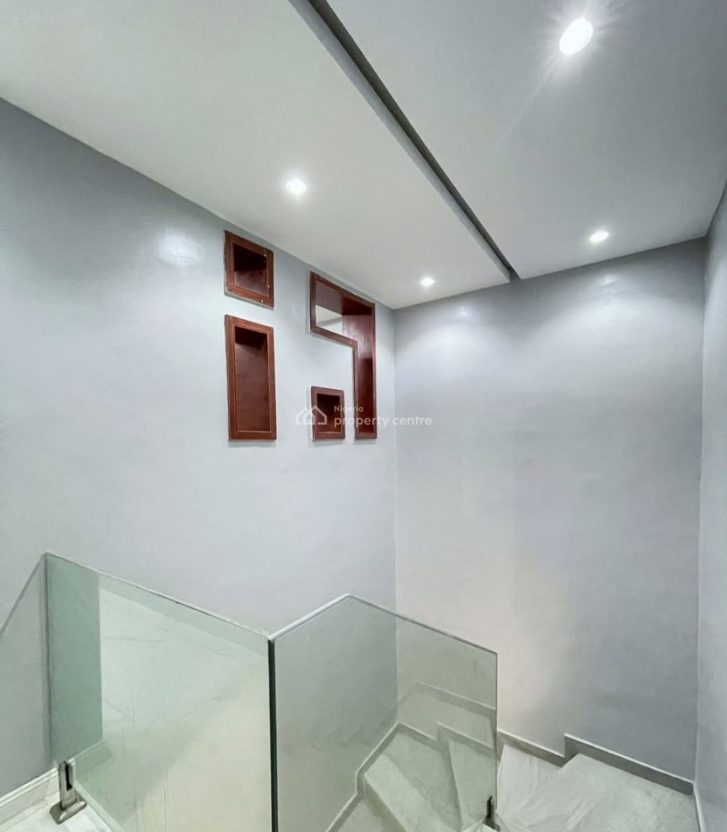 4, Lekki Phase 1, Lekki, Lagos, Terraced Duplex for Rent
