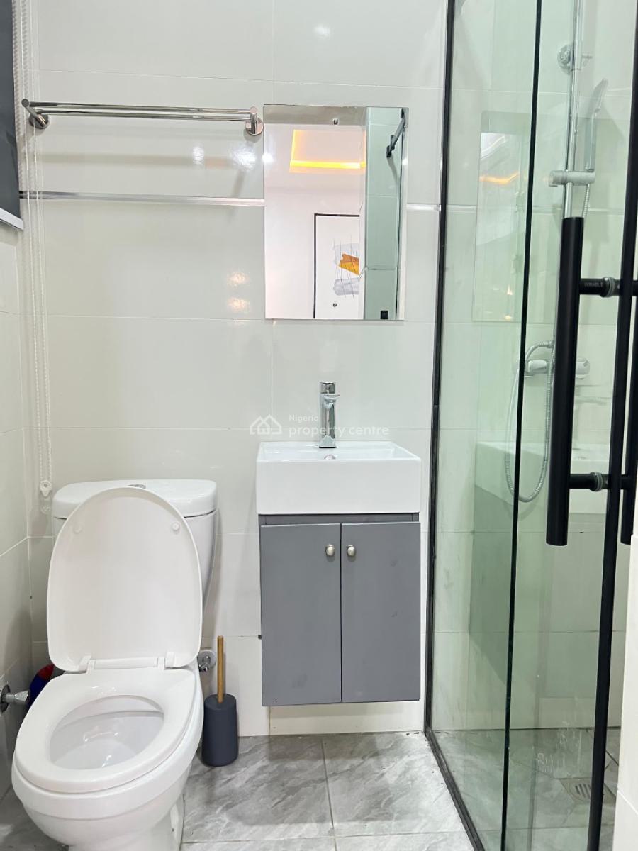 Beautiful 1 Bedroom Apartment with Swimming Pool, 1 Akinyemi Omoyeni, Monada Apartments Ikate, Ikate Elegushi, Lekki, Lagos, Flat / Apartment Short Let
