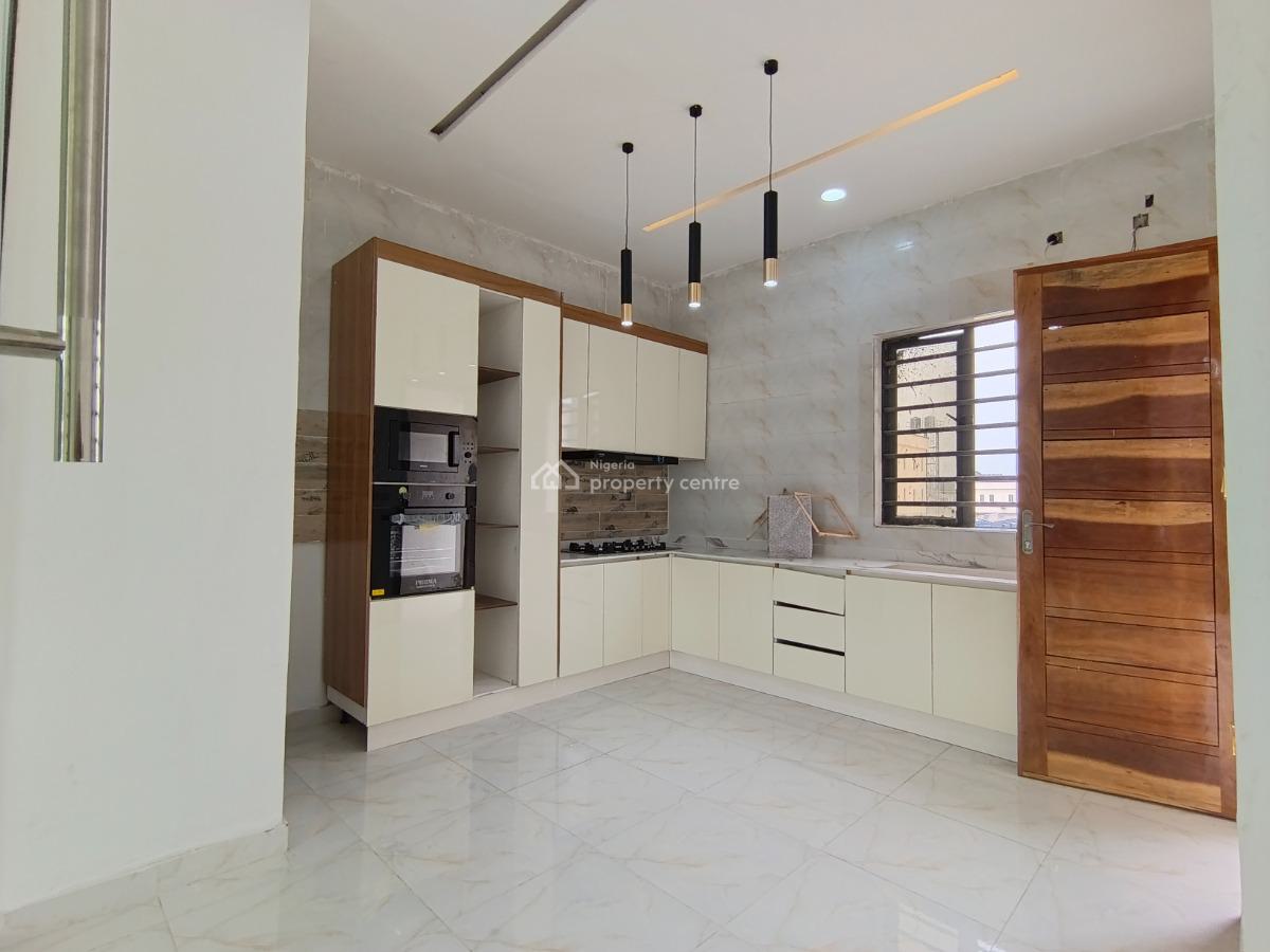 a 2 Bedroom Flat, Chevron, Agungi, Lekki, Lagos, Flat / Apartment for Rent