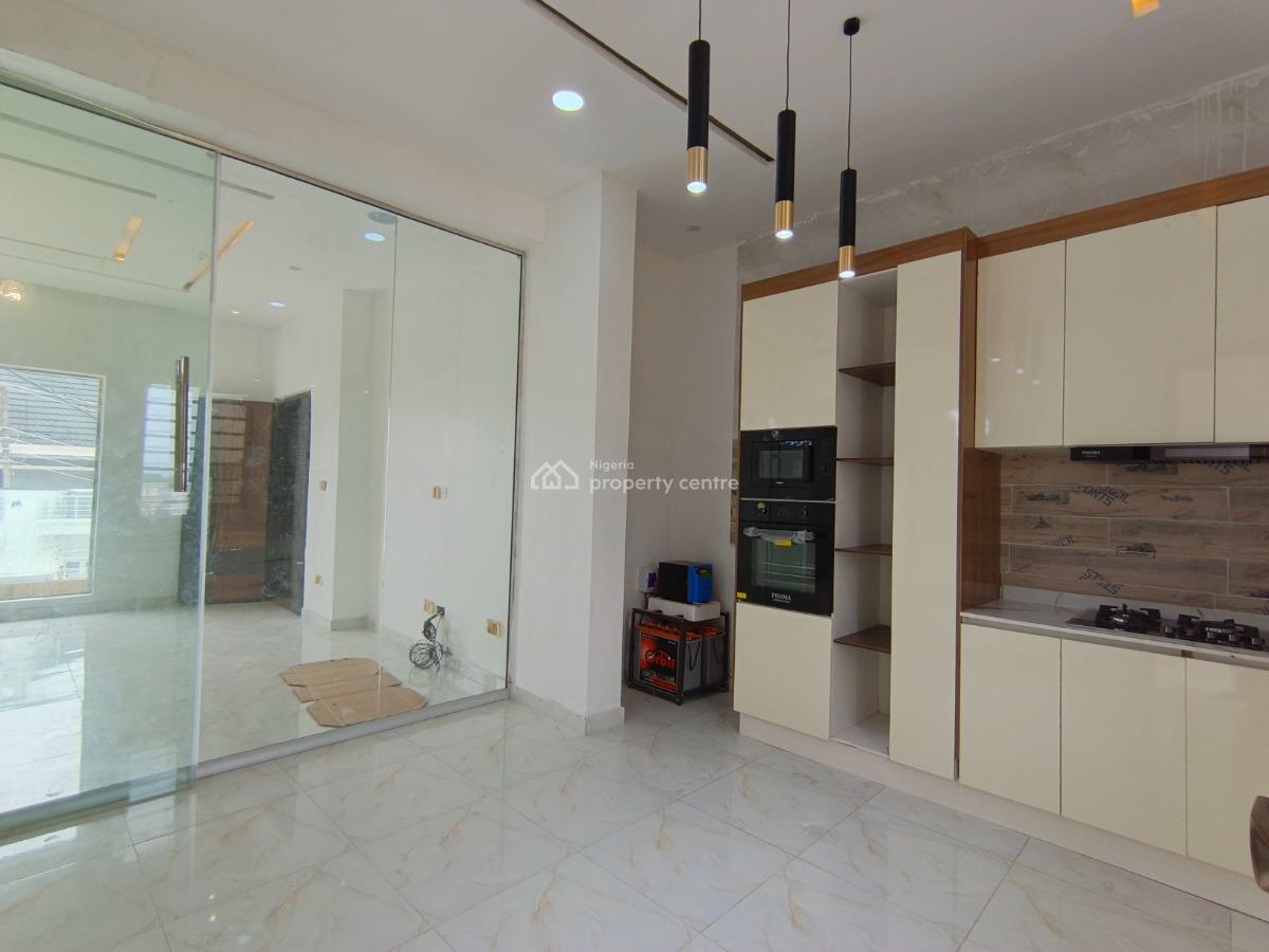 a 2 Bedroom Flat, Chevron, Agungi, Lekki, Lagos, Flat / Apartment for Rent