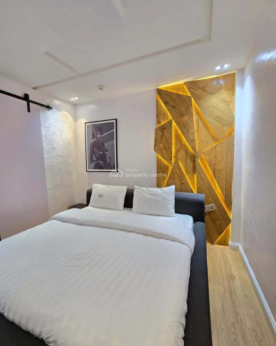 Uptown Luxury Loft -- 2 Bedroom Maisonette, Admiralty Way, Lekki Phase 1, Lekki, Lagos, Flat / Apartment Short Let