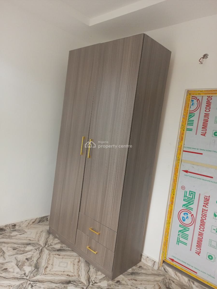 Newly Built 2 Bedroom, Hotel Bus Stop Bucknor Estate Jakande Axis., Isolo, Lagos, Flat / Apartment for Rent