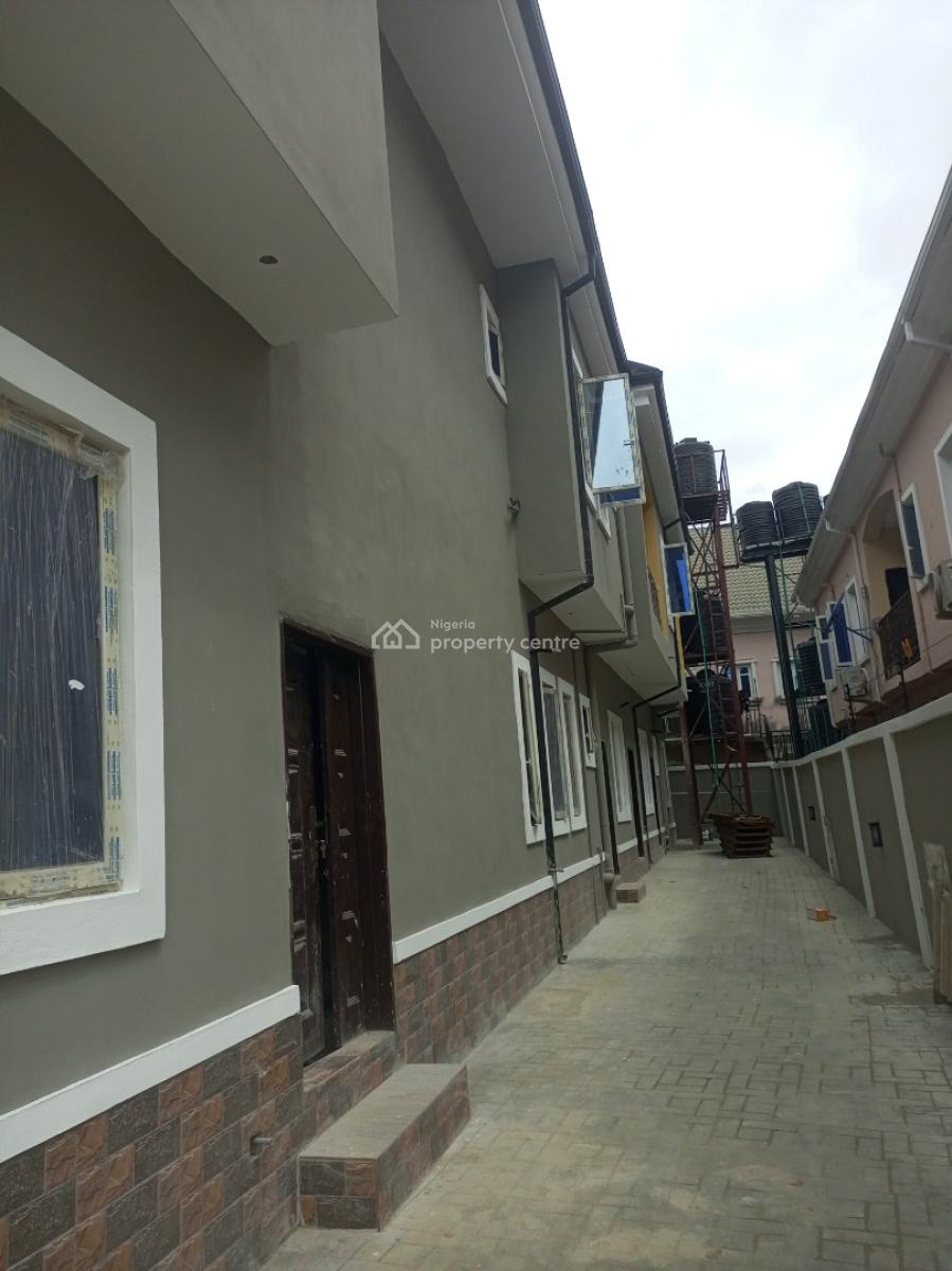 Newly Built 2 Bedroom, Hotel Bus Stop Bucknor Estate Jakande Axis., Isolo, Lagos, Flat / Apartment for Rent