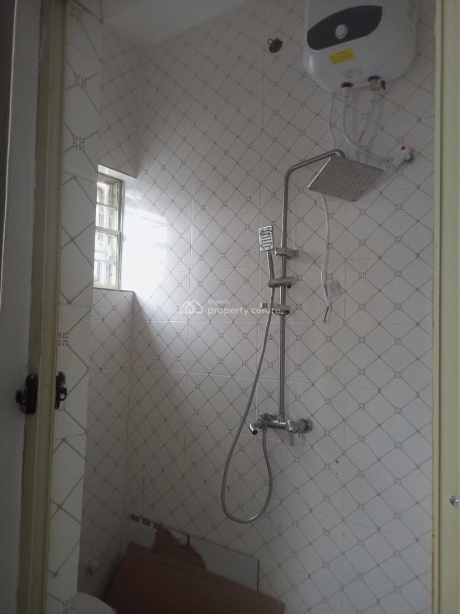 Newly Built 2 Bedroom, Hotel Bus Stop Bucknor Estate Jakande Axis., Isolo, Lagos, Flat / Apartment for Rent