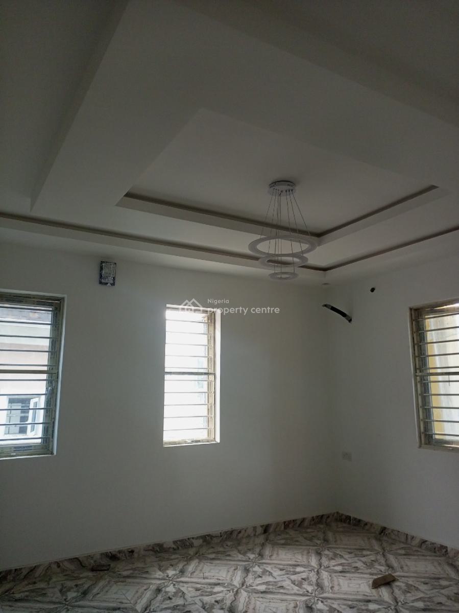 Newly Built 2 Bedroom, Hotel Bus Stop Bucknor Estate Jakande Axis., Isolo, Lagos, Flat / Apartment for Rent