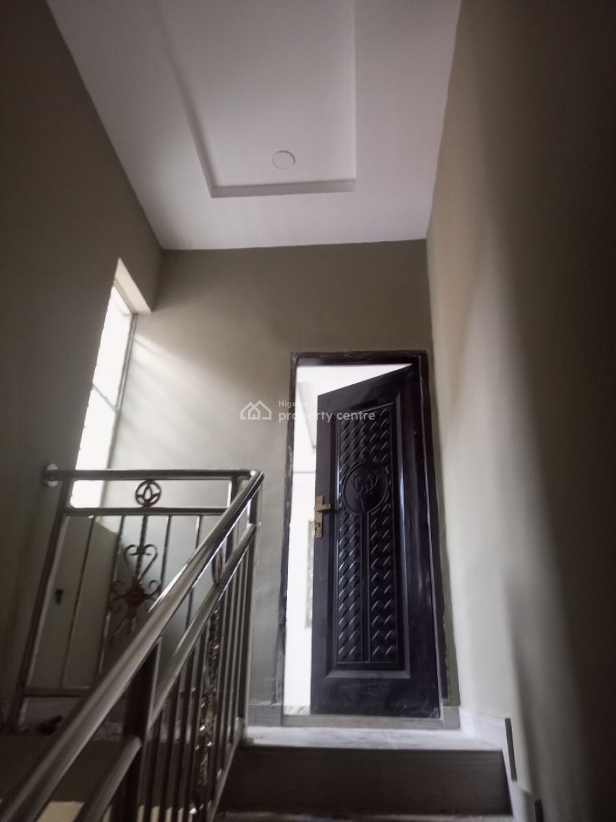 Newly Built 2 Bedroom, Hotel Bus Stop Bucknor Estate Jakande Axis., Isolo, Lagos, Flat / Apartment for Rent