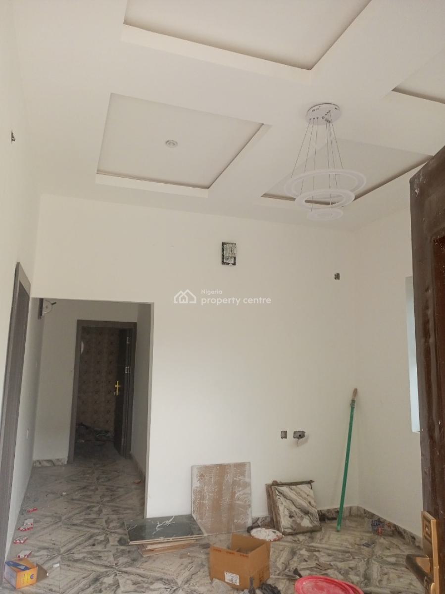 Newly Built 2 Bedroom, Hotel Bus Stop Bucknor Estate Jakande Axis., Isolo, Lagos, Flat / Apartment for Rent
