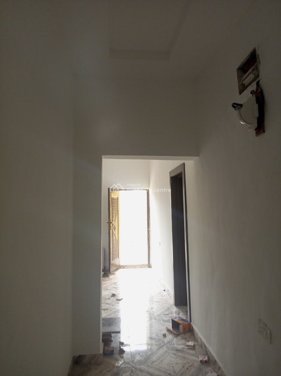 Newly Built 2 Bedroom, Hotel Bus Stop Bucknor Estate Jakande Axis., Isolo, Lagos, Flat / Apartment for Rent
