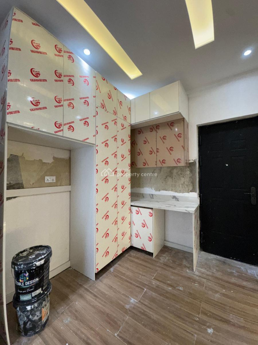 Spacious 5  Bedroom Semi-detached Duplex in a Secured Location, Idado, Lekki, Lagos, Semi-detached Duplex for Sale