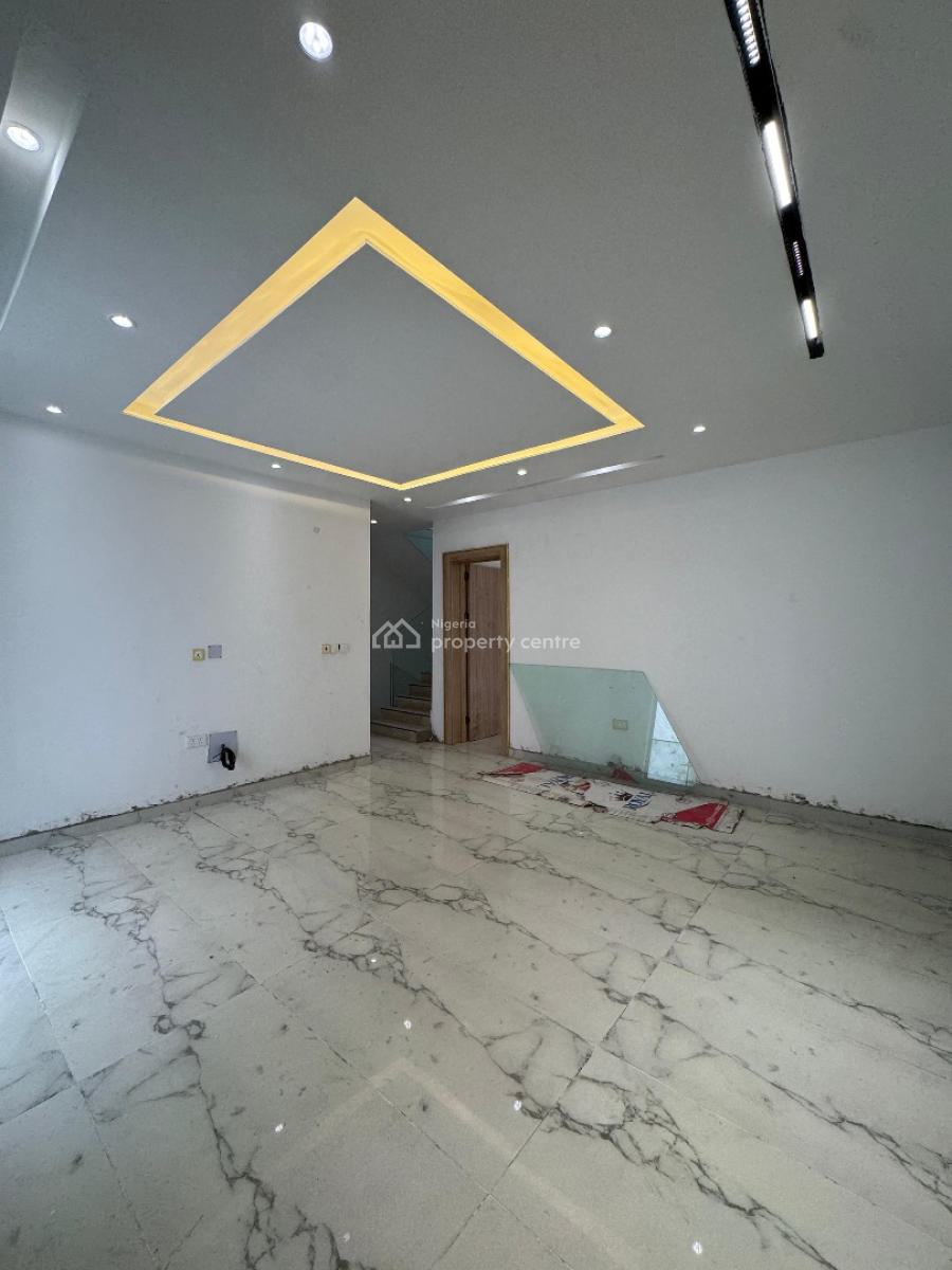 Spacious 5  Bedroom Semi-detached Duplex in a Secured Location, Idado, Lekki, Lagos, Semi-detached Duplex for Sale
