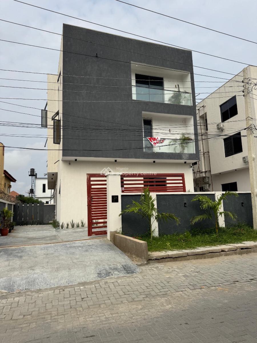 Spacious 5  Bedroom Semi-detached Duplex in a Secured Location, Idado, Lekki, Lagos, Semi-detached Duplex for Sale