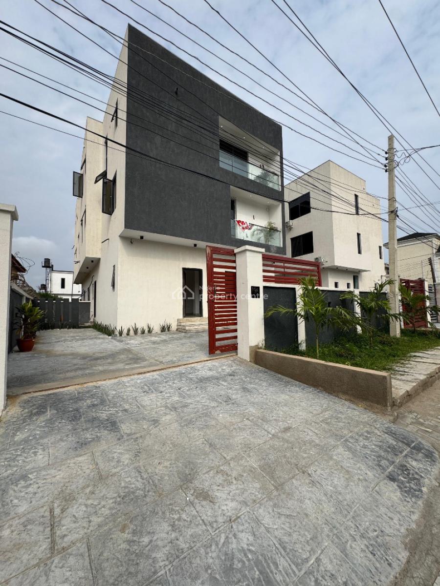 Spacious 5  Bedroom Semi-detached Duplex in a Secured Location, Idado, Lekki, Lagos, Semi-detached Duplex for Sale