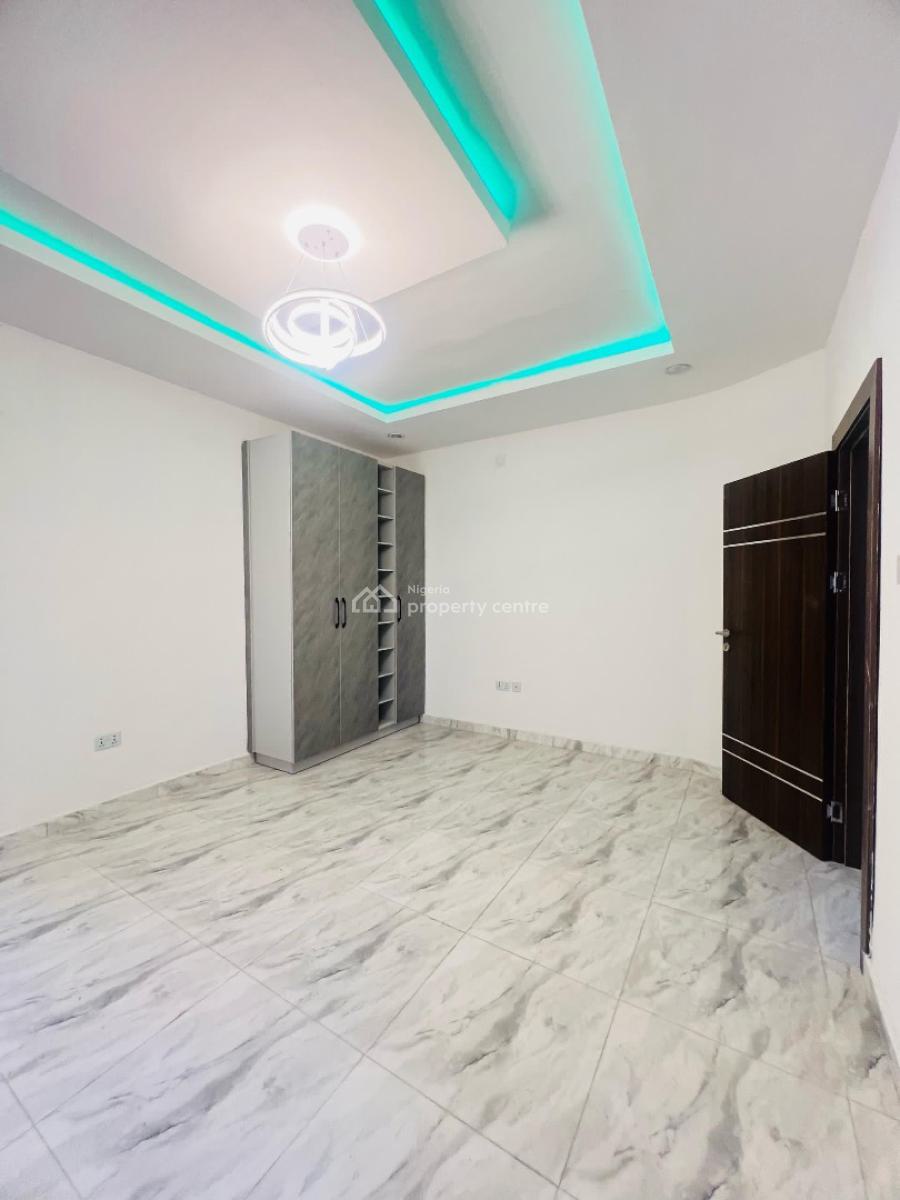 Eye Catchy Built 3 Bedroom Apartment with Range of Amenities, Eye Catchy Built 3 Bedroom Apartment with Range of Amenities, Gbagada, Lagos, House for Sale