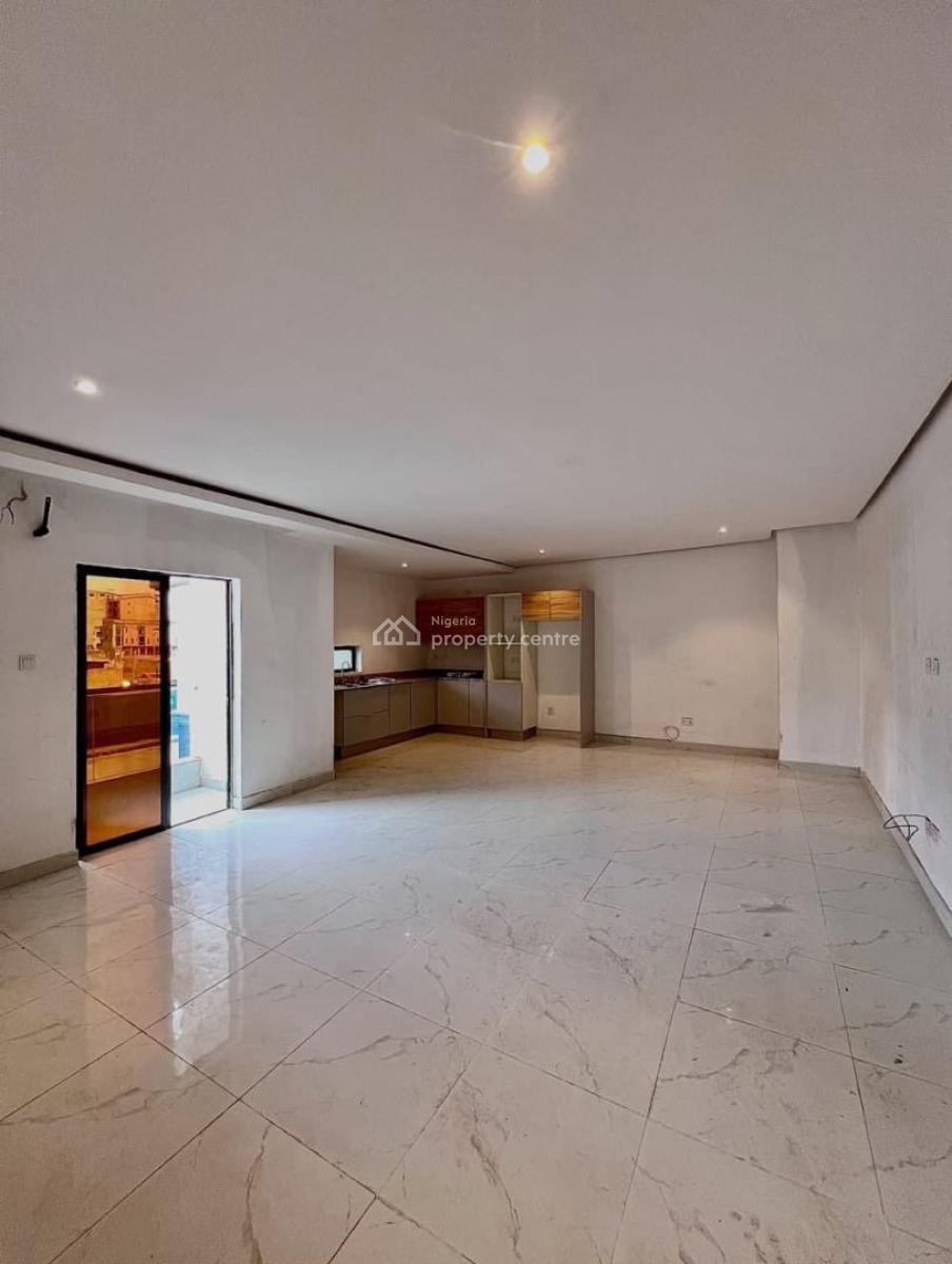 Luxurious Fully Serviced 2 & 3 Bedroom Apartment/penthouse, Lekki Phase 1, Lekki, Lagos, Block of Flats for Sale