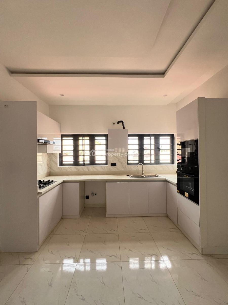 One Available Unit of 2 Bedroom Apartment with a Swimming Pool, Gym, Lekki Phase 1, Lekki, Lagos, Block of Flats for Sale