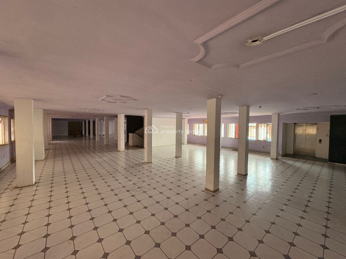 Lovely Office Company with Lettable Space of About 2500sqm, Wuse 2, Wuse 2, Abuja, Plaza / Complex / Mall for Rent