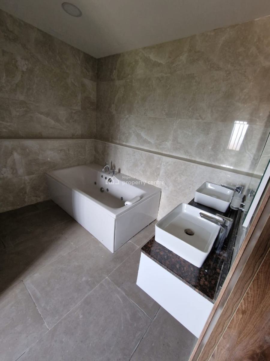 Tastefully Built Standard 3 Bedrooms Terraced Duplex, Maitama District, Abuja, Terraced Duplex for Rent