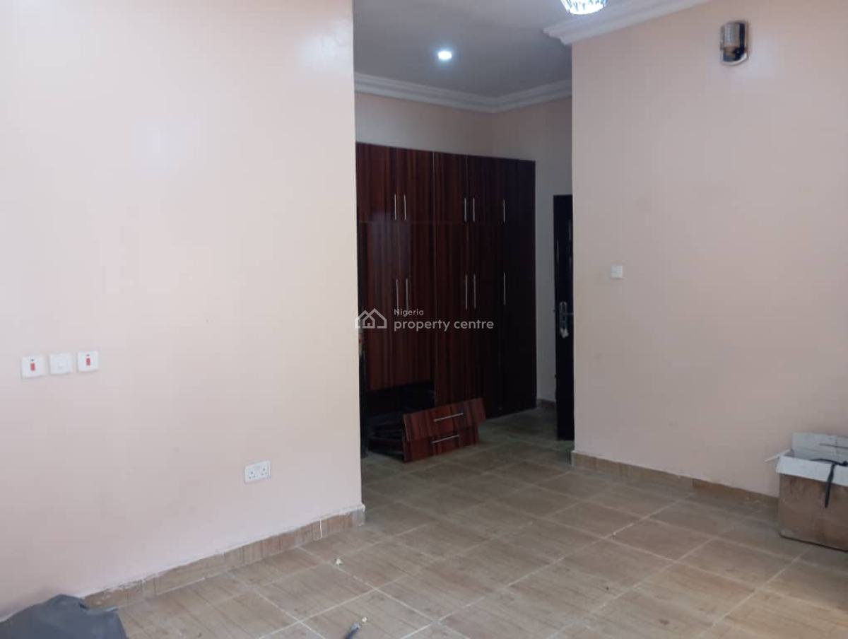 Self Contained, Airport Road Behind Dunamis Church, Lugbe District, Abuja, Self Contain (single Rooms) for Rent