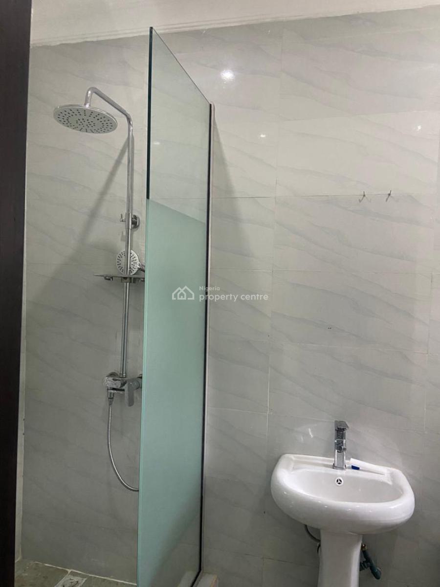 3 Bedrooms Flat with Excellent Facilities, Eru Ifa Street, Ikate Elegushi, Lekki, Lagos, Flat / Apartment for Rent